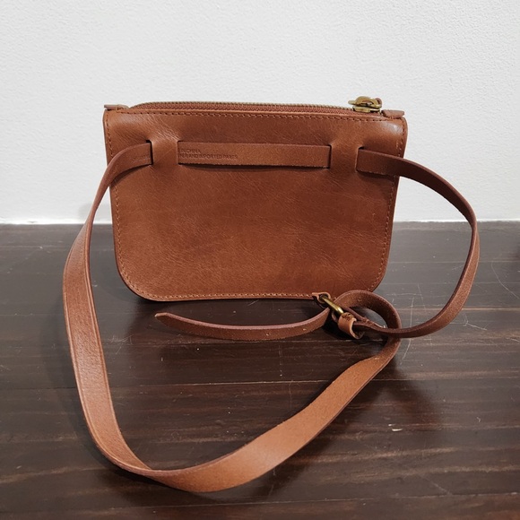 Madewell The Simple Pouch Belt Bag in English Saddle - Picture 11 of 13